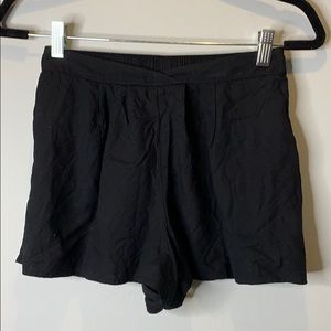 BLACK HIGH WAISTED SHORTS